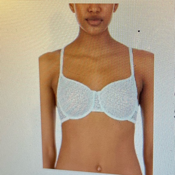 New DKNY bra retails $44 - Picture 4 of 5